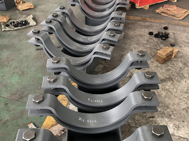 管夹式滑动支座